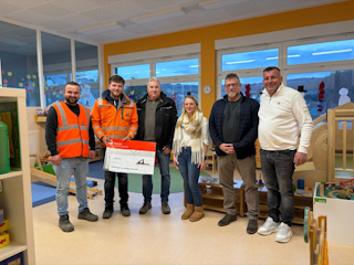 Spendenübergabe   tn